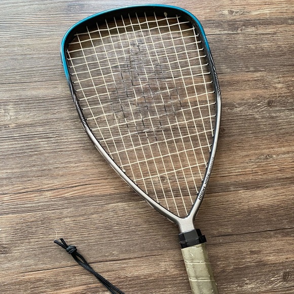 Ektelon xpre graphite racket - Picture 1 of 3